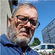 Vous avez besoin d'un prof, je vous écoute